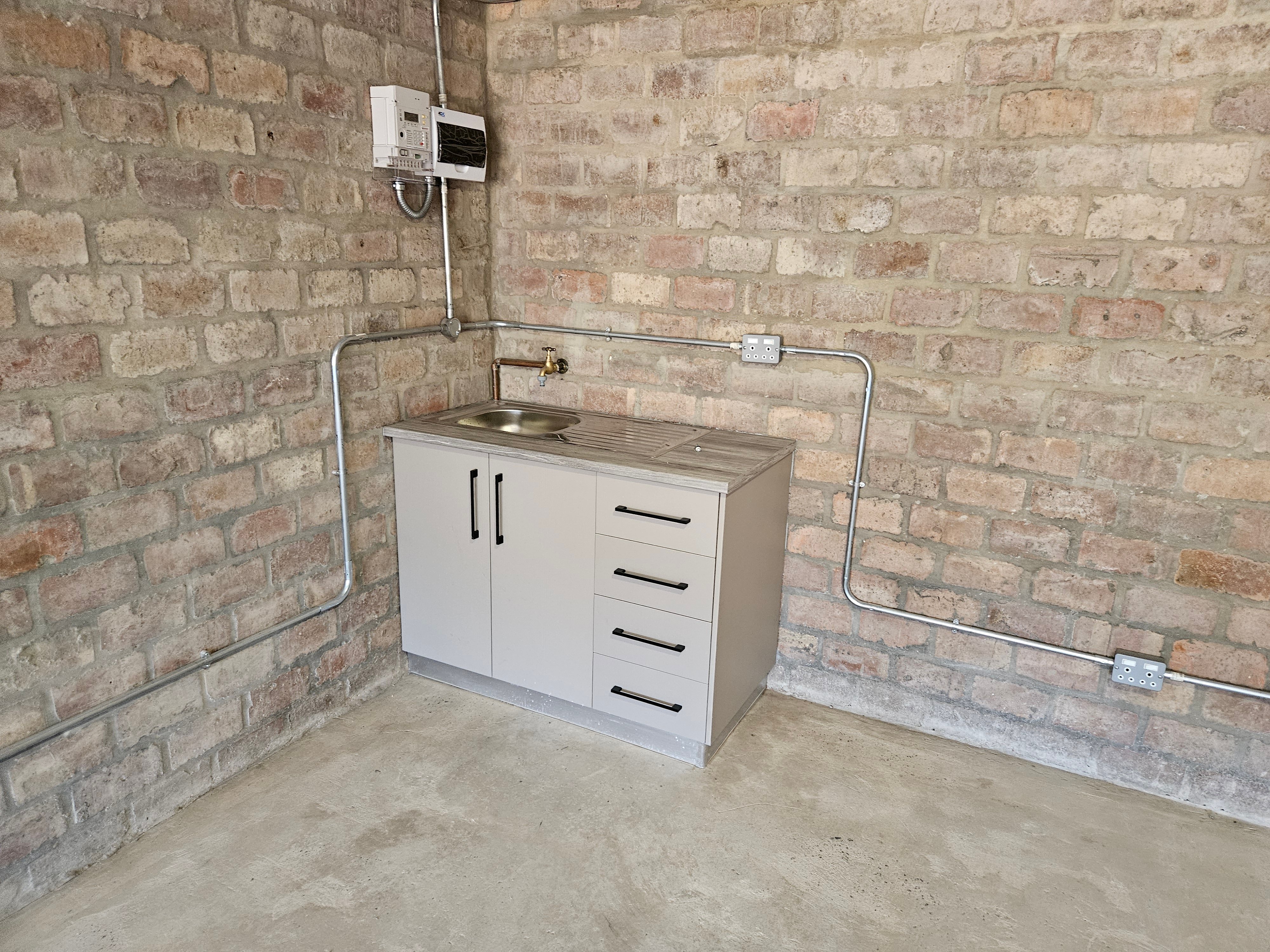 Gallery view of Unit 9 6 thumbnail